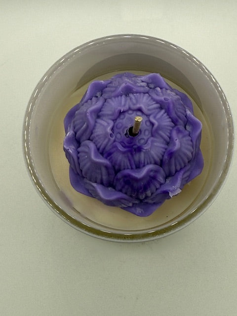 Black Violet & Saffron 10 oz White Container Candle