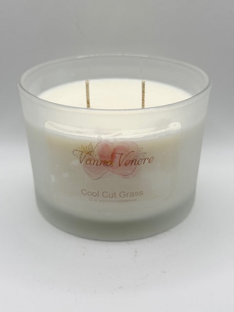 Cool Cut Grass 15 oz Frosted Container