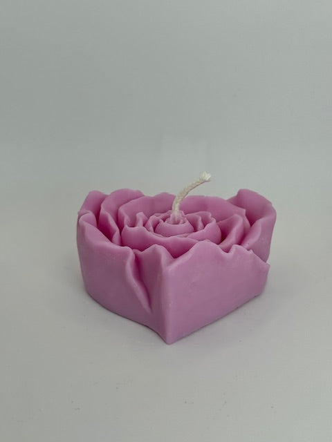 Wild Petal Heart Pillar