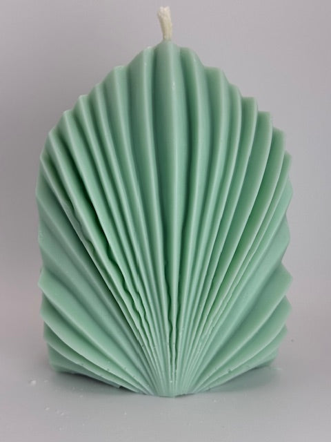 Shell Crest Pillar Candle - Sea Moss & Aloe